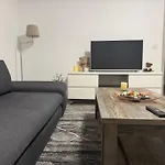 Schöne In *